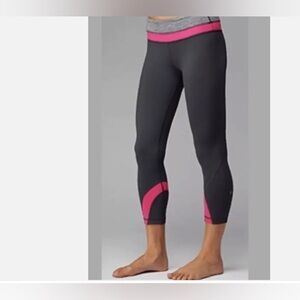 🌞 3 for $15 Lululemon🍋 high rise , run inspire capris, size 4